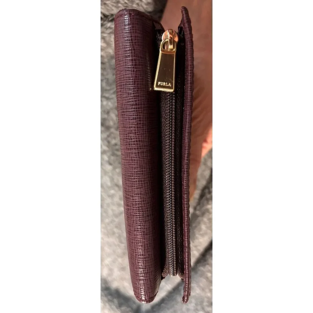 Furla elegant compact